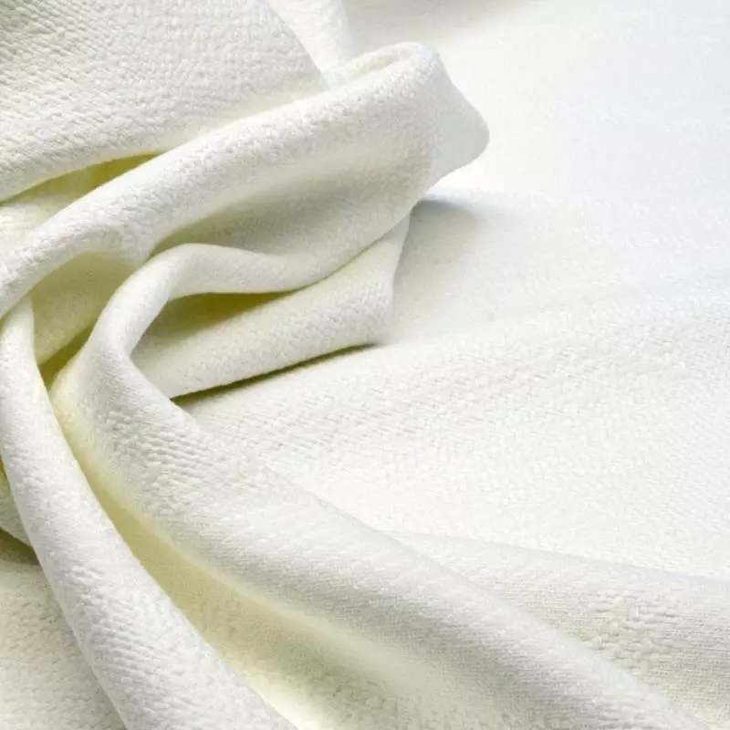 2. Campuran Polyester 