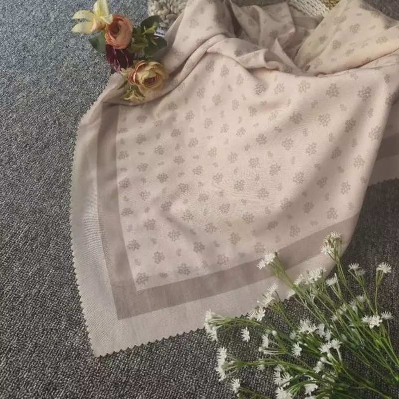 Mengapa Hijab Jadi Souvenir Populer Saat Lebaran?